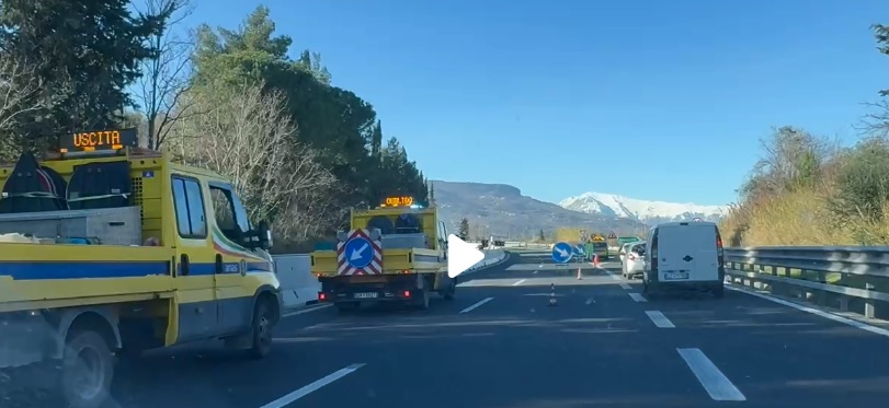 VeraTV.it | Tamponamento tra due furgoni, superstrada chiusa a Maltignano