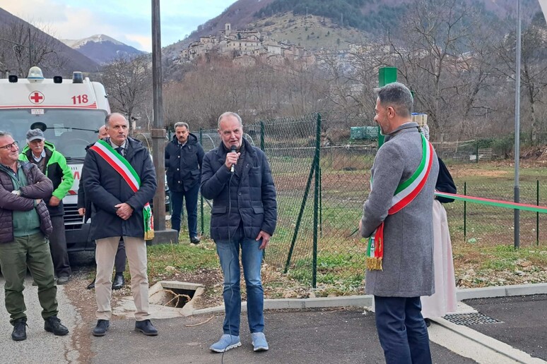 Ministro Calderoli inaugura elisuperficie a Scanno