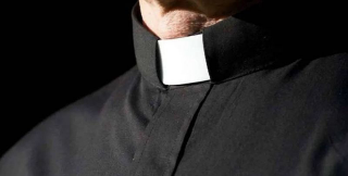 Anconetano condannato per rapina a parroco e accusato di furti al Grand Hotel