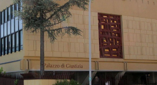 L’Aquila - Nuova indagine Gdf: ipotesi sesso in cambio di esami