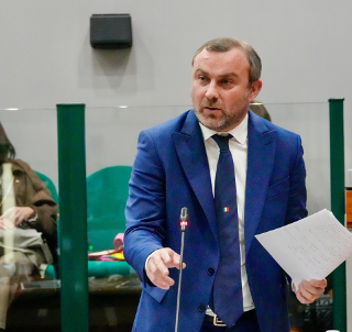 Regione Marche, scontro in consiglio: FdI attacca l’opposizione sul Medio Oriente