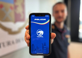 Lido Tre Archi - Segnala sulla app YouPol la presenza di uno spacciatore, la polizia sequestra alcune dosi di droga