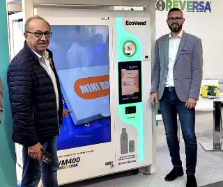 Manoppello - Installato l’ecocompattatore, un’app per utilizzarlo