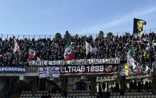 Ascoli, gli ultras: “Siamo stufi di questa società”