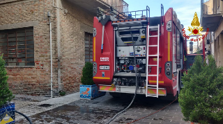 Rogo in una palazzina ad Ascoli, evacuate 25 persone