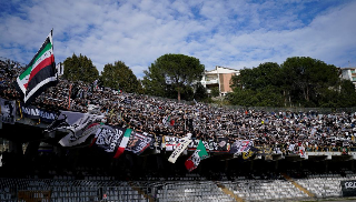 Ascoli: multa al club per i cori offensivi dei tifosi bianconeri
