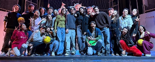 Ascoli - La talentuosa ascolana Giulia Carosi nel musical "Il ragazzo dai pantaloni rosa"