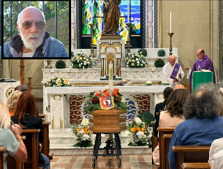 San Benedetto - L’ultimo saluto a Pasquale Bergamaschi: la Samb e la città si stringono attorno alla famiglia