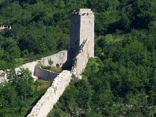Castelsantangelo sul Nera - Via libera al restauro delle mura urbiche: approvato il progetto definitivo