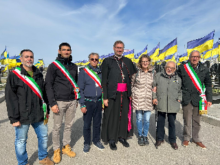 Jesi – Il sindaco di ritorno dall’Ucraina: “Al lavoro di città pacificatrice”