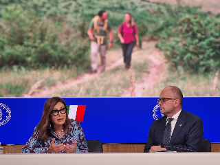 Turismo - Santanchè e Castelli presentano la guida "I Cammini della Rinascita"