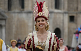 Quintana - L’ascolana Milena Ciotti dama del Rione Badia alla giostra di Foligno