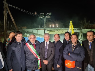 Visso - Al via il cantiere all’ex piscina, Castelli: "Ripartire dallo sport"