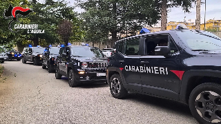 Controlli a tappeto dei carabinieri in provincia dell’Aquila, denunciati due stranieri con arnesi da scasso. Identificate 900 persone