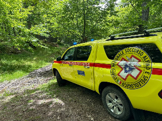 Candelara – Malore su un’altana a otto metri d’altezza: soccorso cacciatore