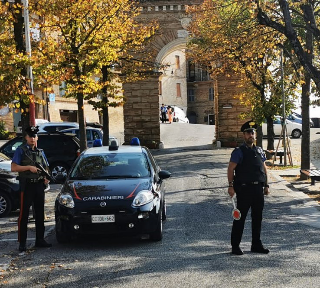Loro Piceno - Detenzione ai fini di spaccio di stupefacenti, arrestato 50enne