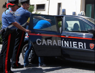 Almeno sei rapine da inizio anno e atti vandalici: arrestato baby rapinatore 19enne