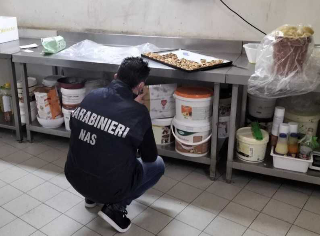 Controlli Nas in pasticcerie e forni, 90% non in regola: chiusa attività ad Ascoli