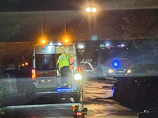 Senigallia - Schianto tra due auto e una moto, veicoli in fiamme