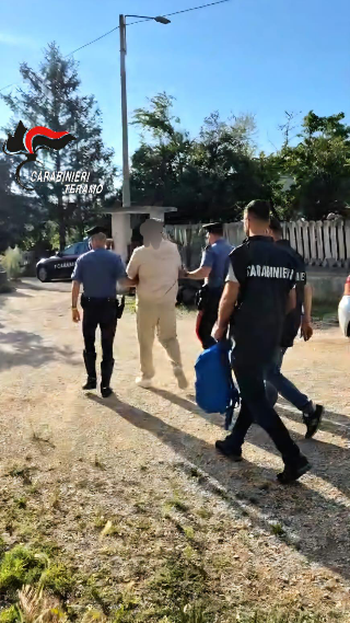 Civitella del Tronto  – Droga ed estorsioni, 39enne arrestato dopo la denuncia di un imprenditore