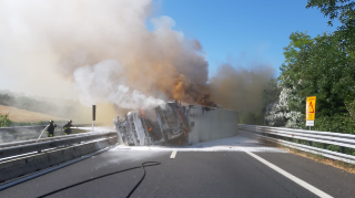 Teramo - Inferno in A14, quattro i feriti: traffico ancora bloccato