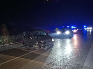 Ascoli Piceno - Incidente sulla superstrada a Mozzano, conducente al pronto soccorso in codice rosso