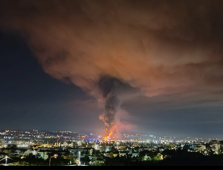 Chieti - Incendio MagMa, scuole e aziende chiuse, Arta: “Rilevati benzeni”