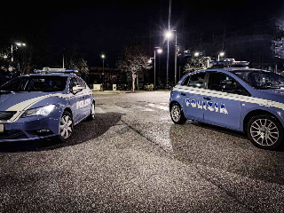 Pescara - Trovati dalla polizia con bici, monopattini e pc rubati: due denunce