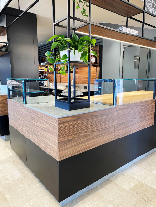 Dietro ogni locale che funziona, c’è un magazzino che nessuno vede - jollyj.it