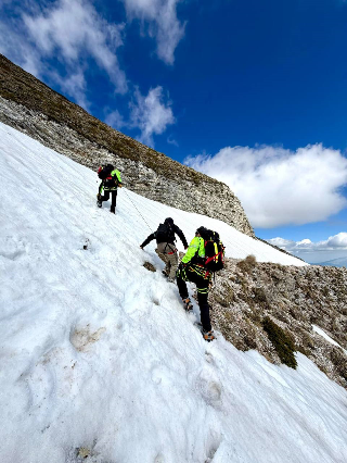 Montemonaco - Escursionisti bloccati dalla neve sul Monte Sibilla, soccorsi e accompagnati a valle