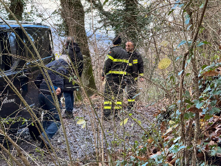 Castel di Sangro - Pastore trovato morto in auto, aveva morsi di animali selvatici