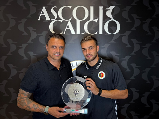 Ascoli: D’Uffizi premiato come capocannoniere Serie C 2025/26