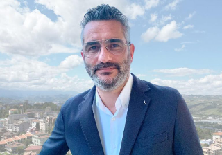 Maltignano in lutto per la morte del sindaco Claudio Flamini: aveva 56 anni