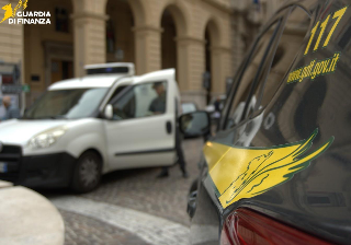 Chieti - Maxifrode per caporalato transnazionale, 14 denunciati