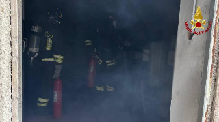 Cupra Marittima – Incendio in una cabina elettrica, pompieri in azione