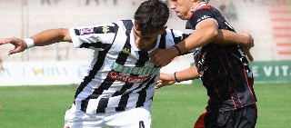 Torres-Ascoli 0-1: basta Chakir per restare in orbita