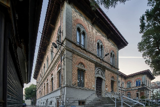Grottammare - Vandali alla scuola Speranza: svuotati gli estintori