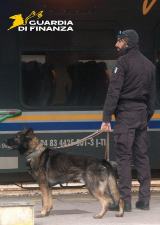 San Benedetto - Pronto a spacciare hashish in stazione, denunciato pusher pakistano