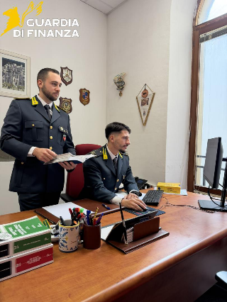 Ascoli Piceno - OnlyFans, l’influencer fa il pieno di incassi ma evade 160mila euro