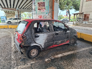 Due auto a fuoco nella notte a Porto d’Ascoli: una è di una prof