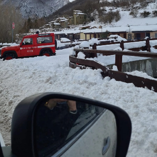 Maceratese nella morsa della neve: lavori per riaprire le strade verso Monte Prata e Castelluccio