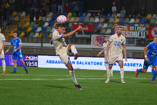 Pianese-Samb 1-1, Sgarbi illude, poi decisiva ancora la Fvs: rigore con espulsione di Camigliano