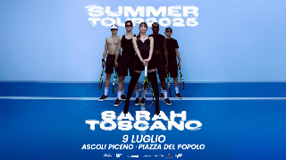 Sarah Toscano in concerto ad Ascoli: musica, talento e partecipazione giovanile in Piazza del Popolo