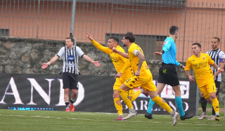 Pianese-Ascoli 4-2: espulso Curado, la rimonta di Milanese e Silipo, poi il ko più pesante