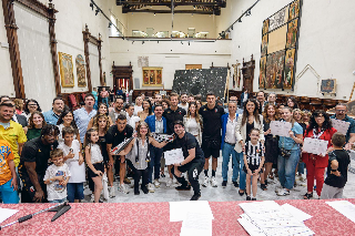 Ascoli - Grande partecipazione per “Vetrine Bianconere”: consegnate le pergamene ai commercianti