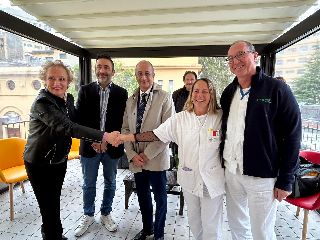 Una nuova copertura per l’Hospice della Asl di Pescara con la donazione dell’associazione Wolf