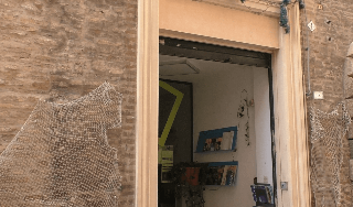 Fano - Titolare dell’agenzia di viaggi sparita, vacanze saltate per decine di clienti