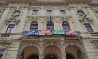 Teramo - Battaglia legale per il liceo Delfico, domani studenti in piazza