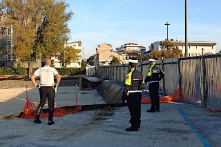 Pescara - Accampamento abusivo davanti alla stazione: al via lo sgombero