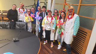 Marche - Giornata del Naso Rosso: i clown di corsia scendono in piazza